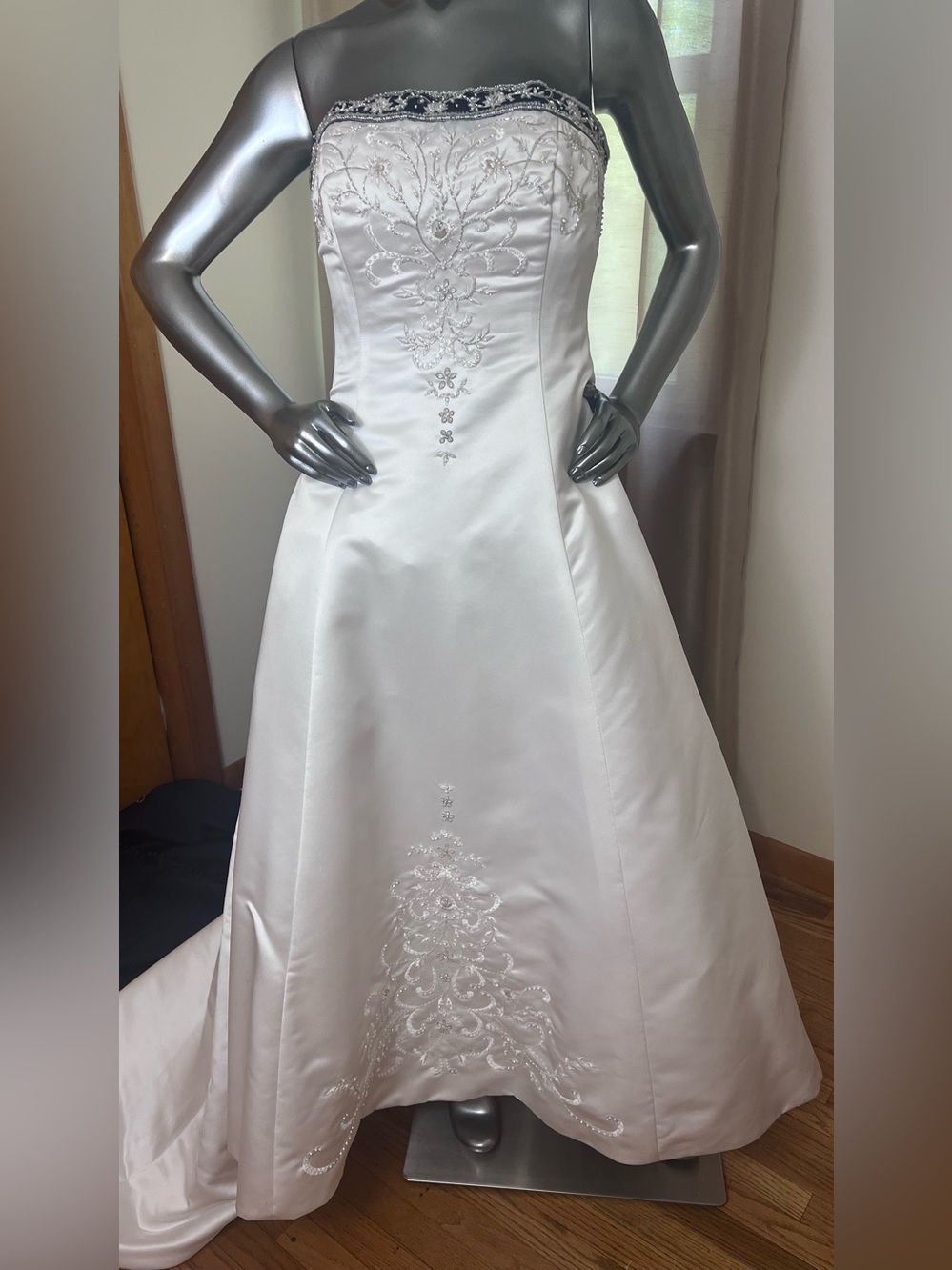 Alfred Angelo Navy and White Bridal Dress with corset lace back enclosure